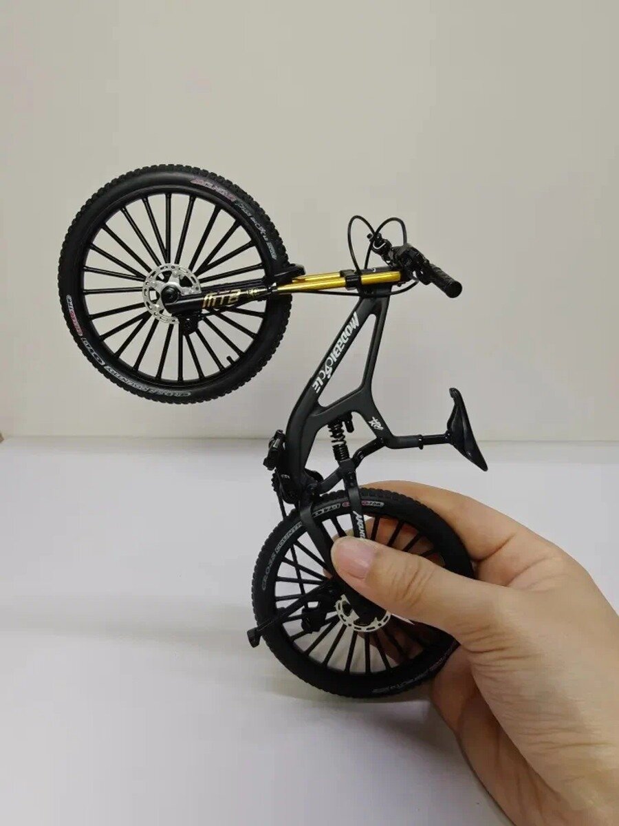 Модельный велосипед из сплава Игрушечные подарки для мальчика (1: 8)