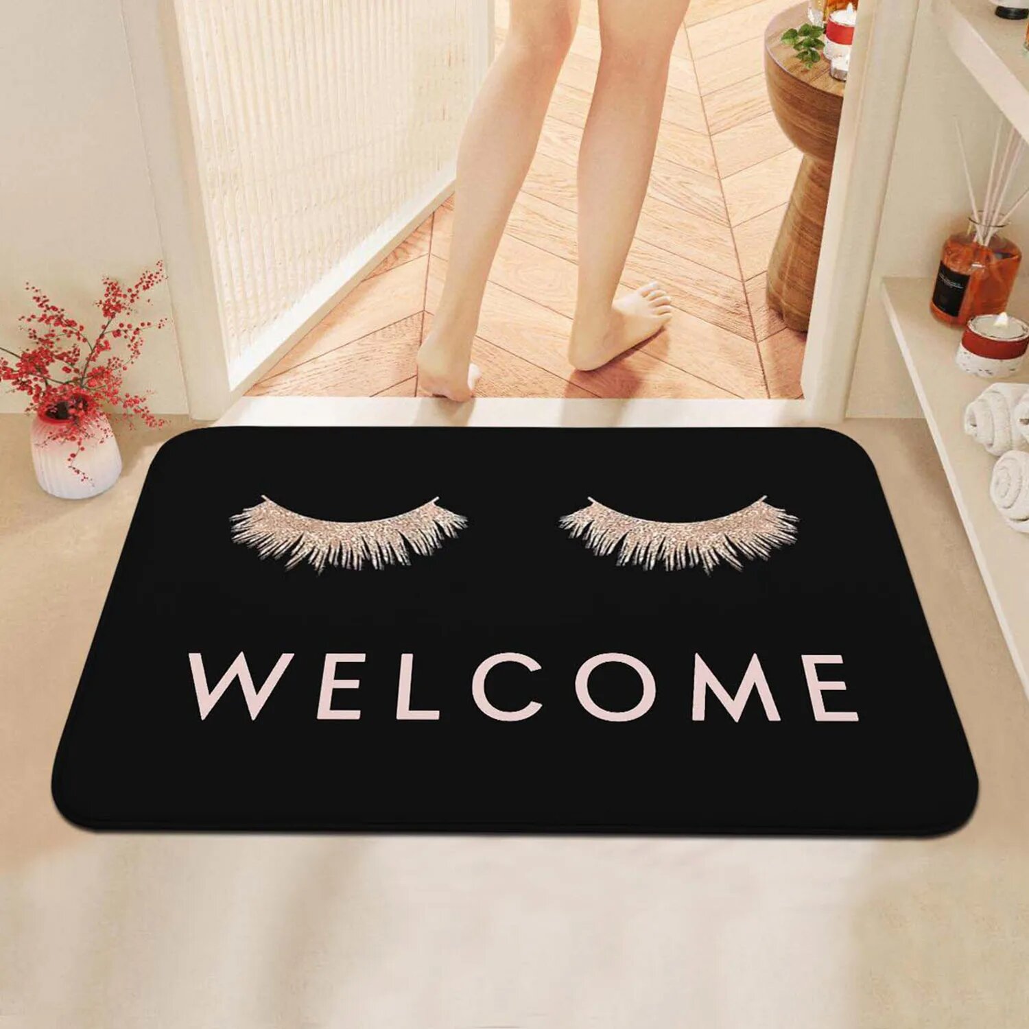 Коврик для ванной "Welcome" с ресницами, черный