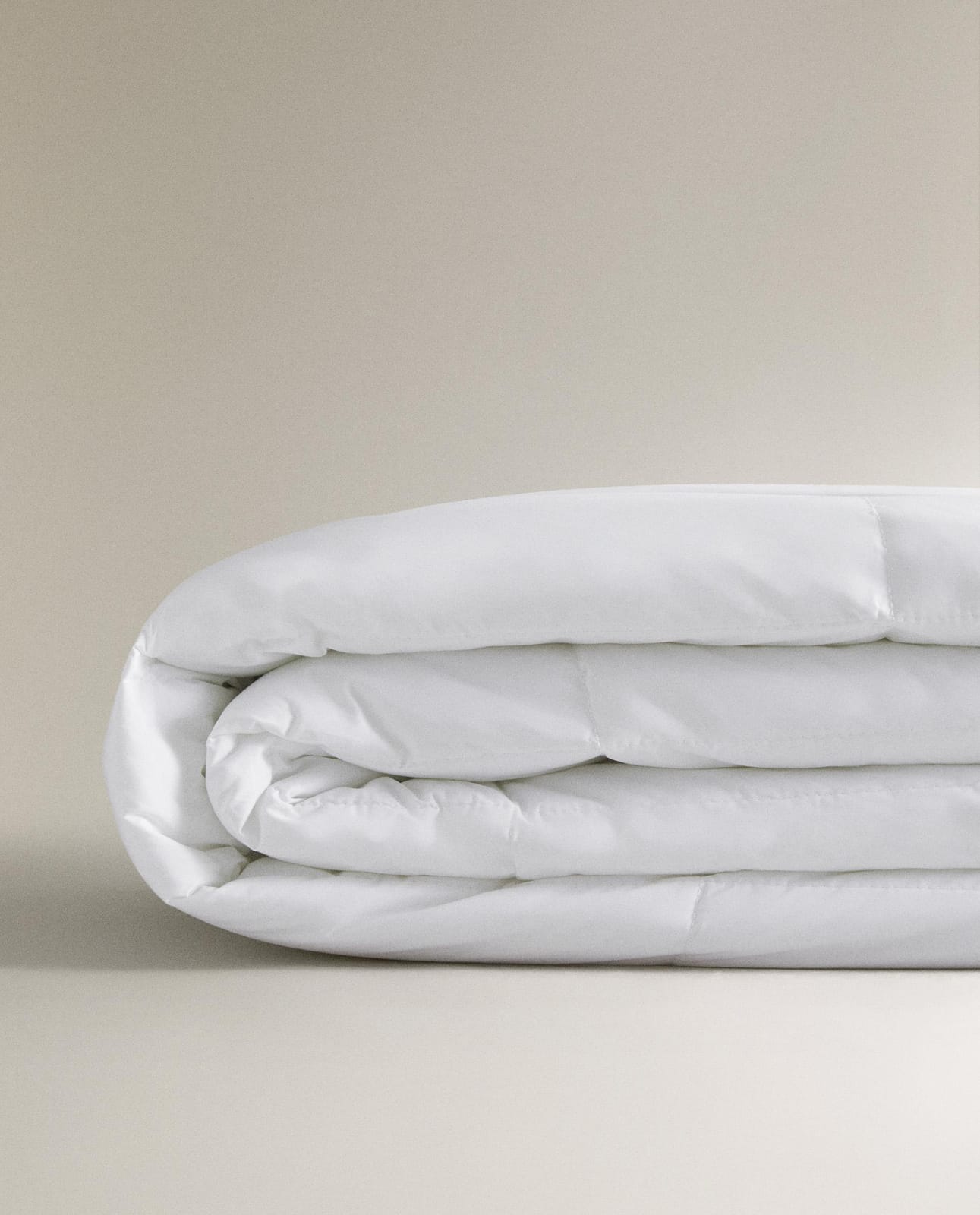 Одеяло ZARA HOME летнее из микрофибры со структурой пера, белый, 240x260 см 0077/010/250-24