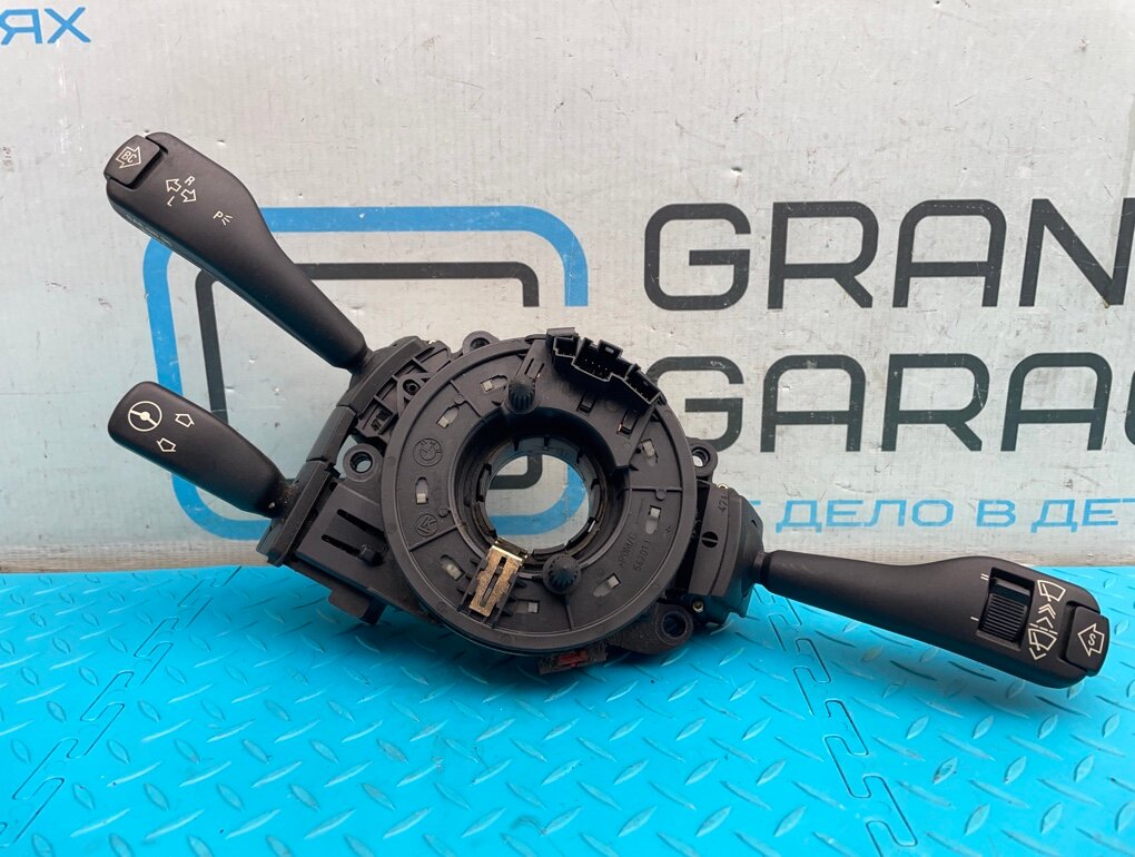 Переключатель подрулевой BMW 5-Series 2002 E39 M54B30 3.0 OEM 61318379091