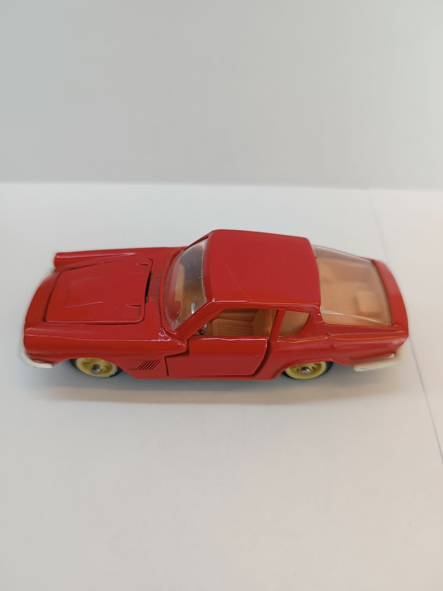 Модель коллекционная 1:43 СССР. Мазерати Мистраль купе.