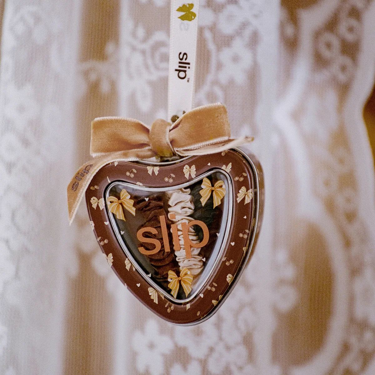 Slip Подарочный набор шелковых резинок для волос Pure Silk Skinny Scrunchie Trio Ornament - Betty