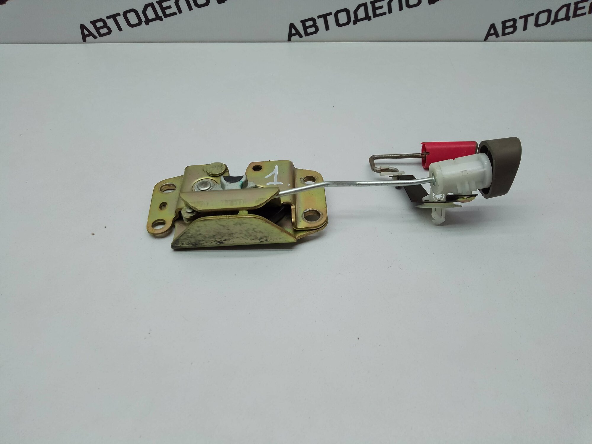 Замок правый заднего сидения Honda Avancier 2001
