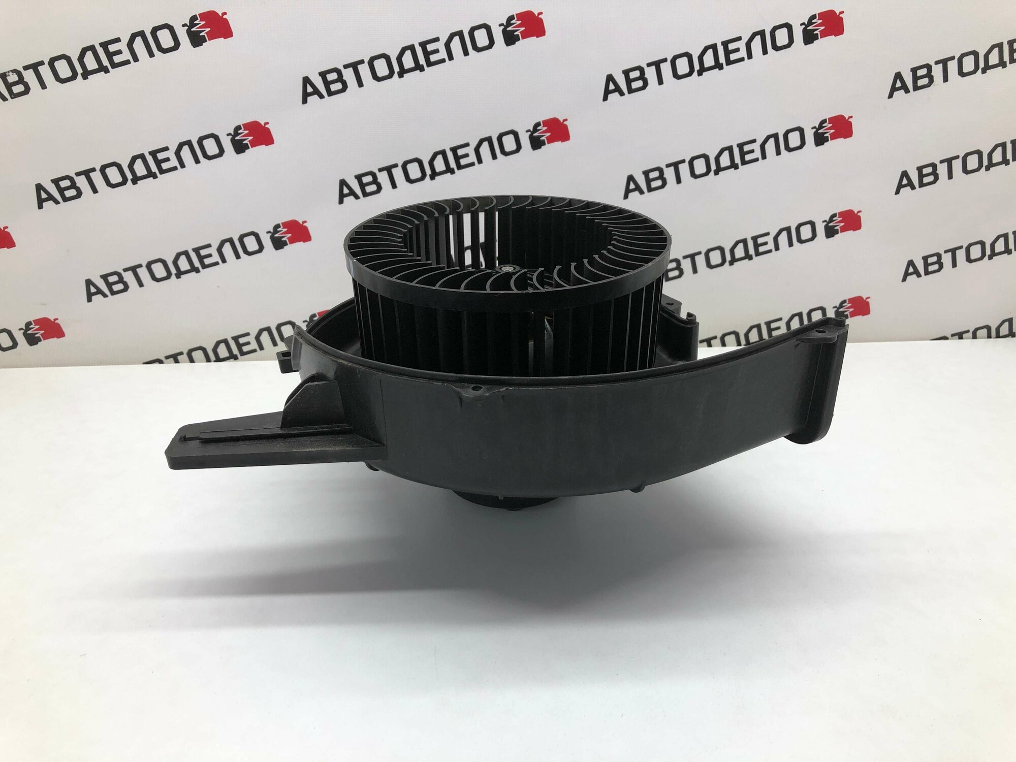Мотор печки LUZAR LFH18531 VW Polo Sedan 10-/20-