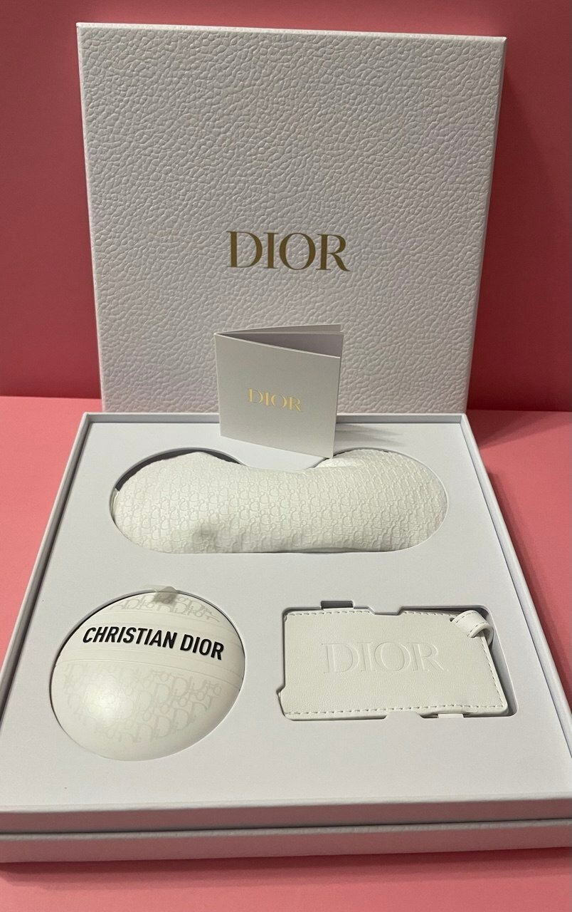 Подарочный набор Dior для путешественника