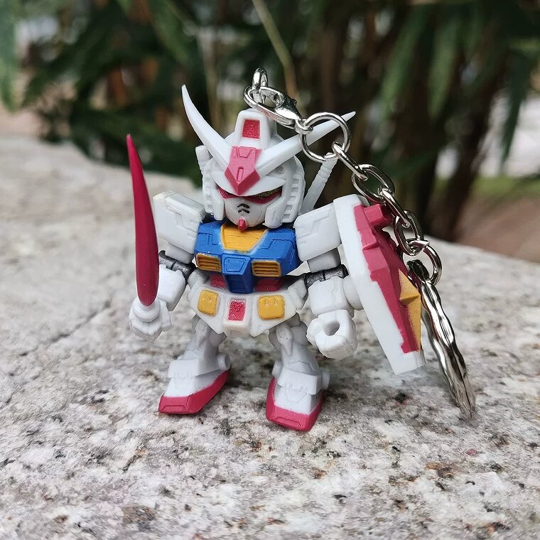 Ключен с фурнитурой RX-78-2 с мечом, 5 см, классическая красно-синяя цветовая схема