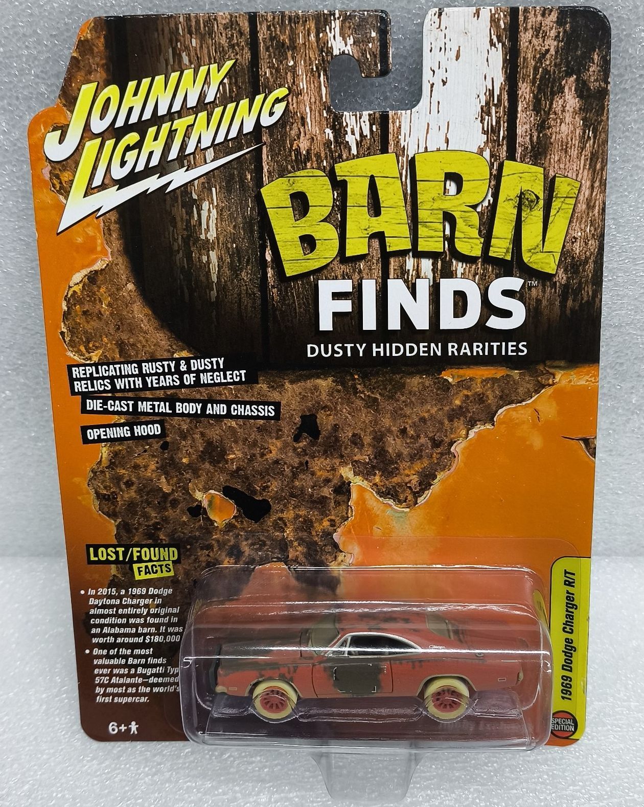 (CHASE) Johnny Lightning 1969 Dodge Charger R/T Weathered Orange (серия Hobby Exclusive, JLSP192) - Коллекционная Premium машинка
