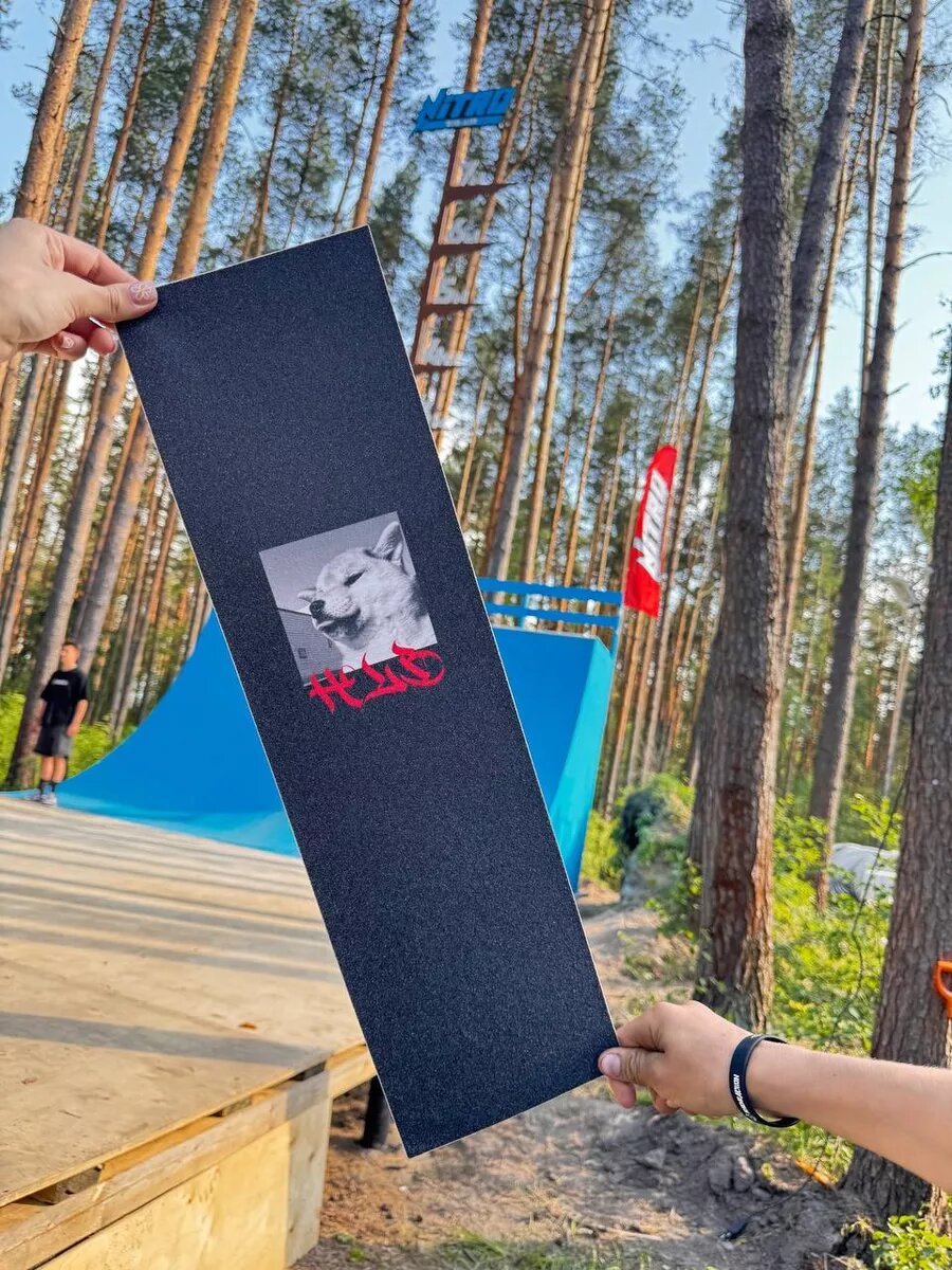 Шкурка на самокат, скейтборд