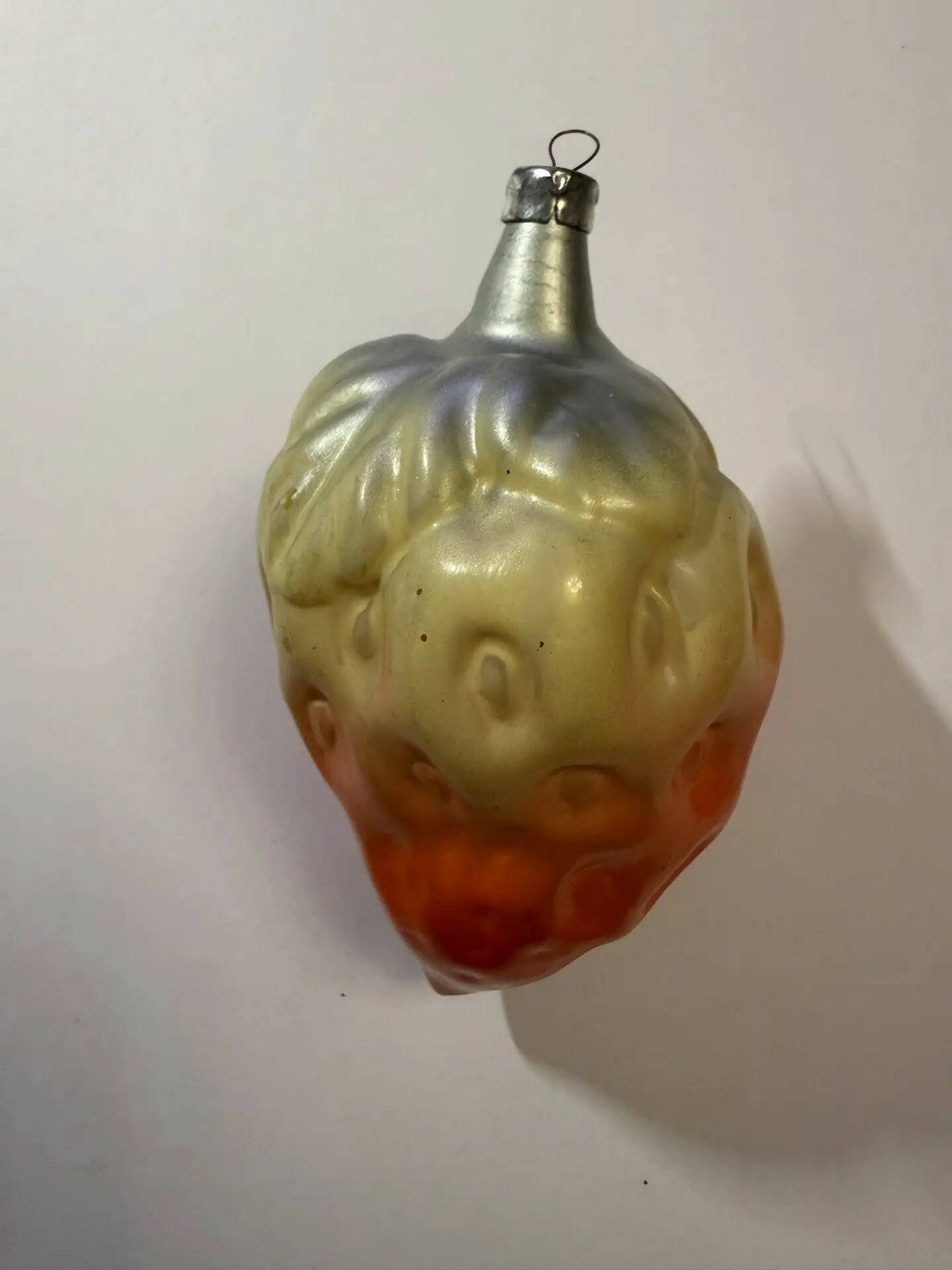 Елочная игрушка Ягода