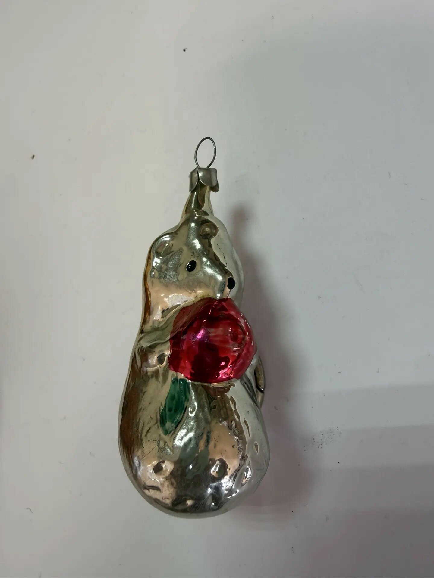 Елочная игрушка Ежик с мячом