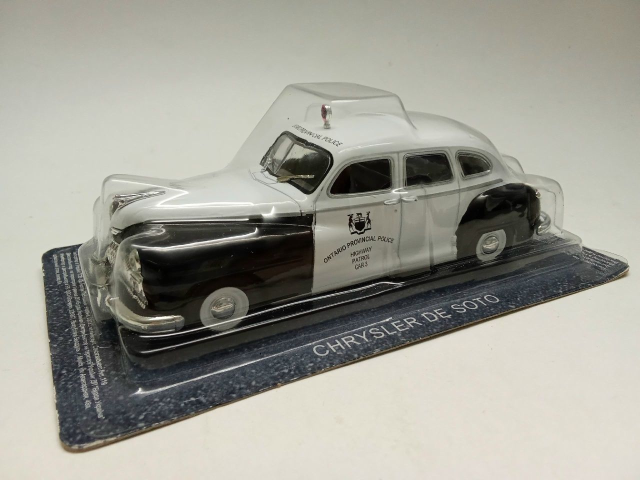 Полицейские машины мира модель Chrysler de soto в коробке блистере без журнала