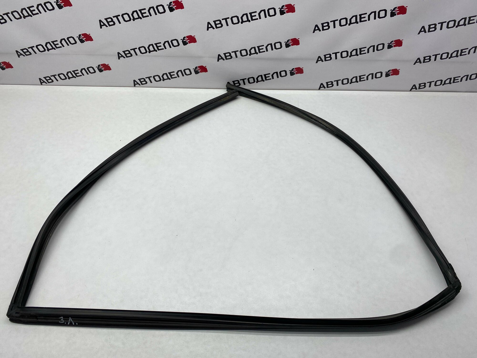 Уплотнители стекла з/л Mitsubishi Lancer 9 2004 г