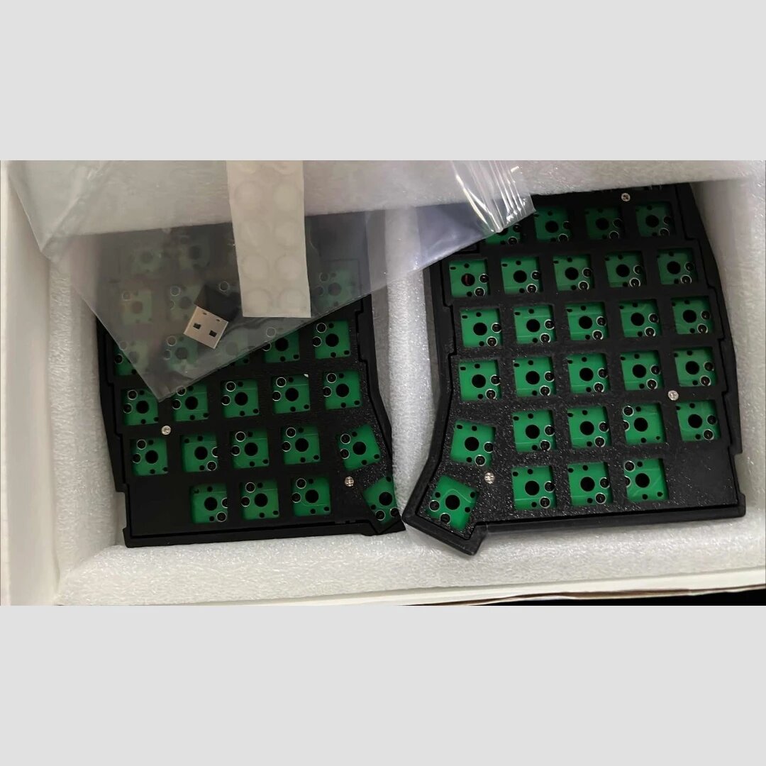 YANFU WSOFLE низкопрофильная разделенная механическая Черный, No Switch Keycaps, Black Kit