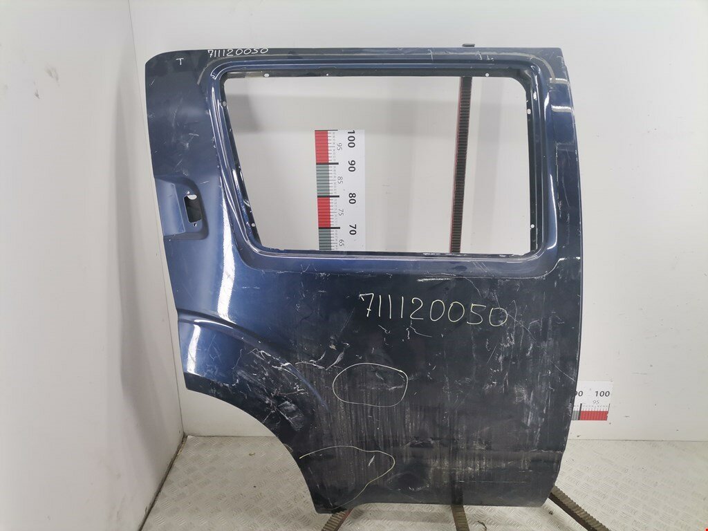 Дверь задняя правая Nissan Pathfinder (R51) 82100EB330 арт. 2280052