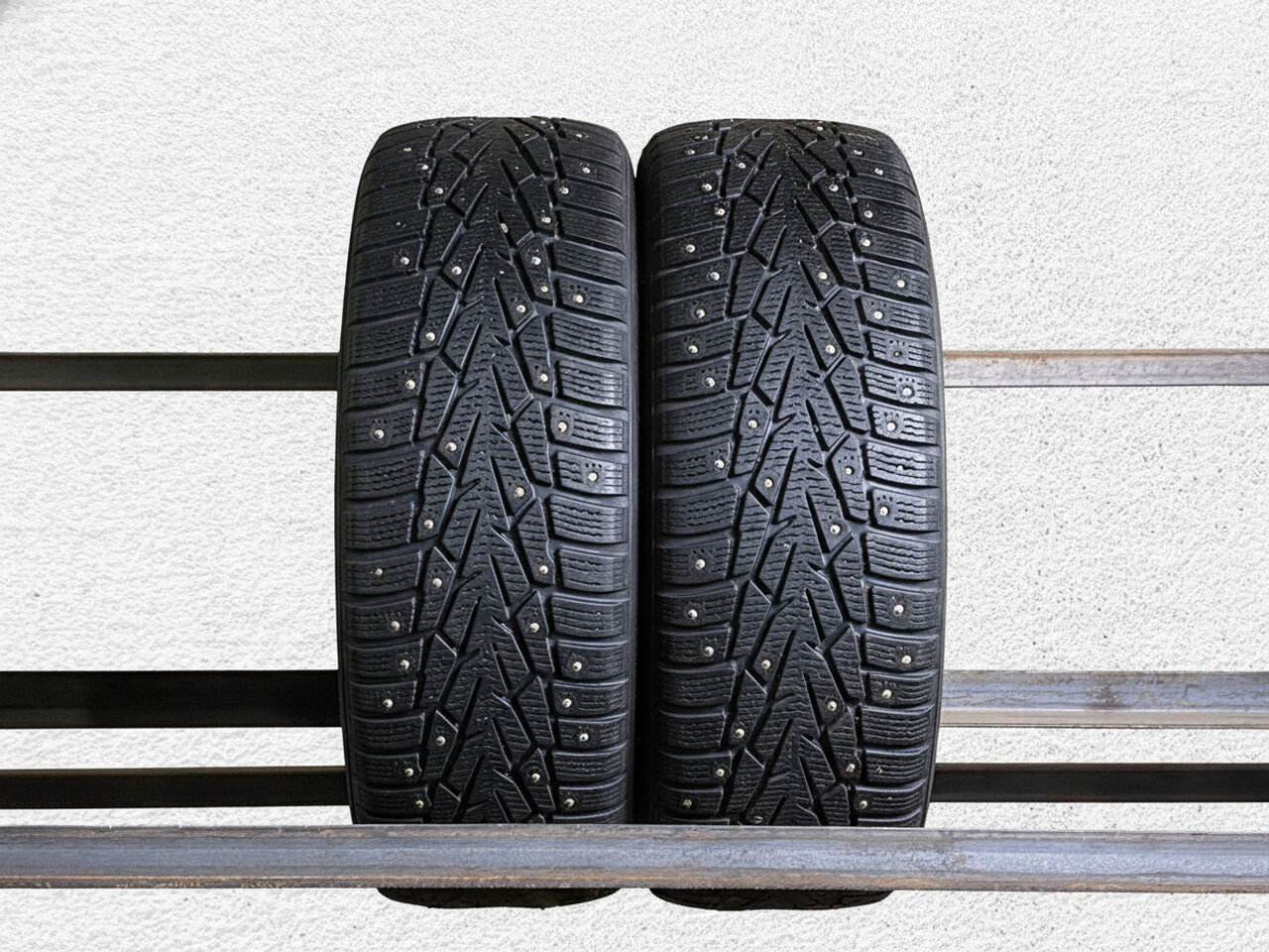 Зимние шины шипованные Nokian Tyres Hakkapeliitta 7 205/55 R16 35.0% износ PT0010379 TSB041509