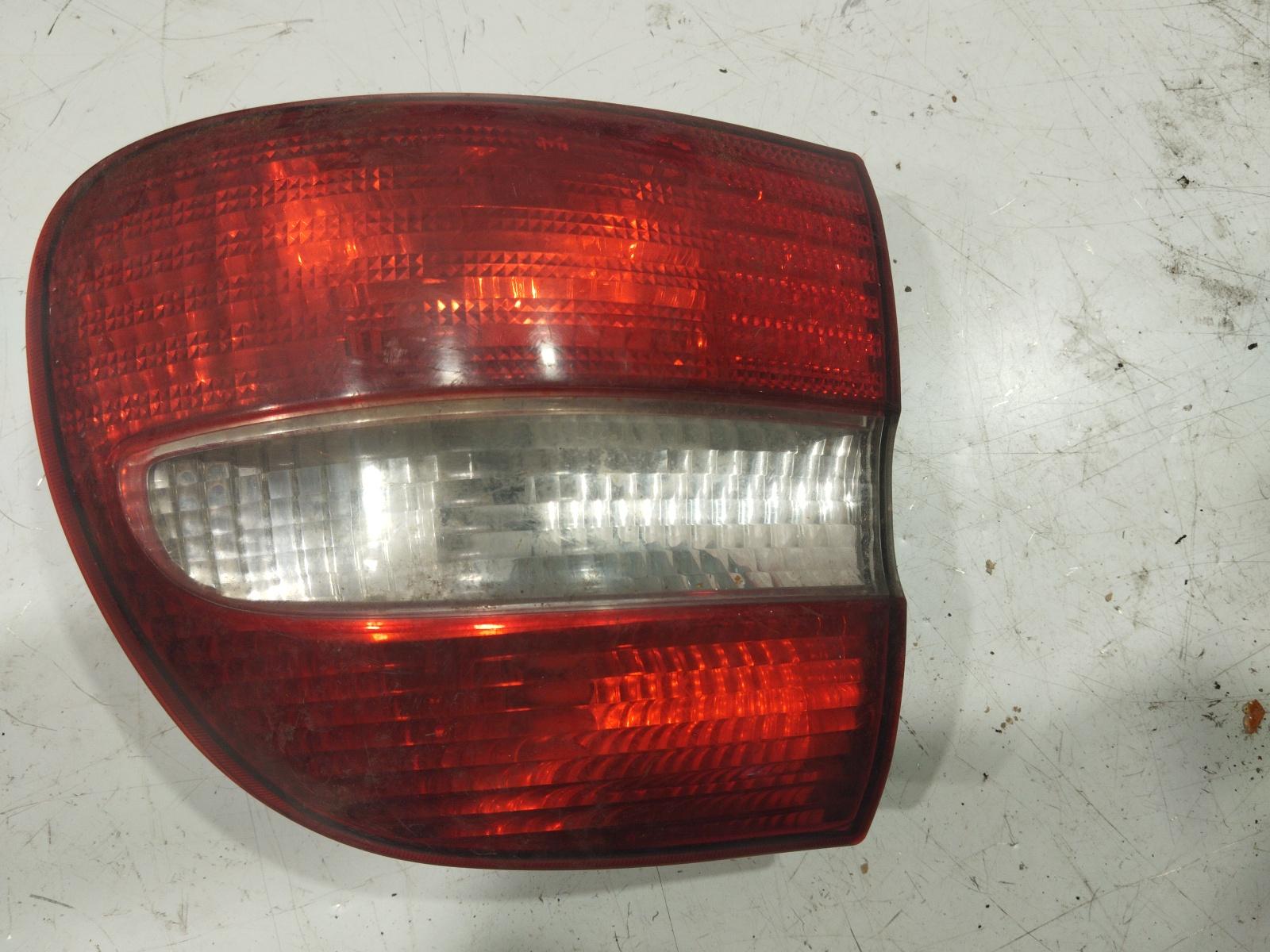 Фонарь задний левый Volvo V40 1 2-й рест. (2002 - 2004) 30621888