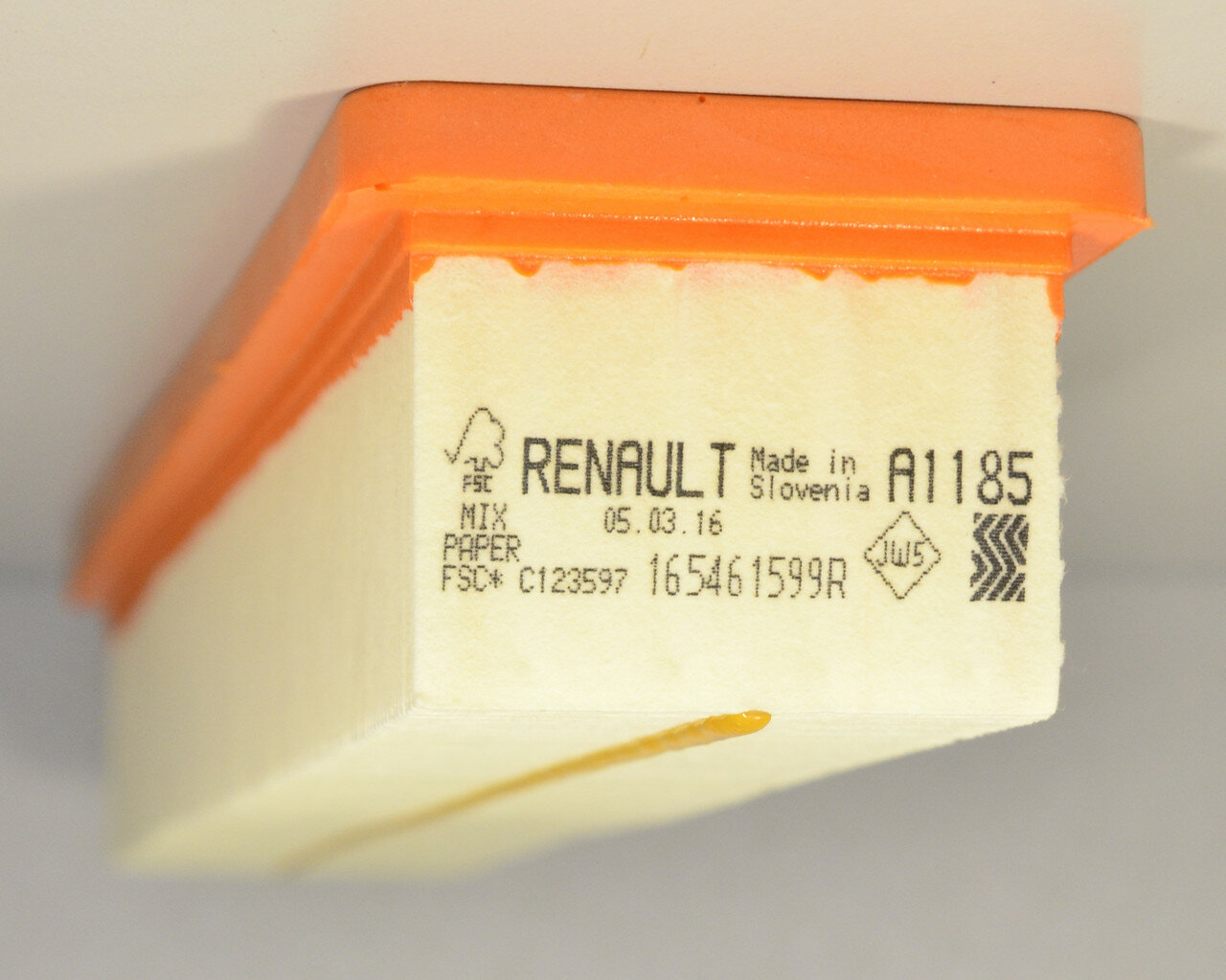 Фильтр воздушный Renault 16 54 615 99R