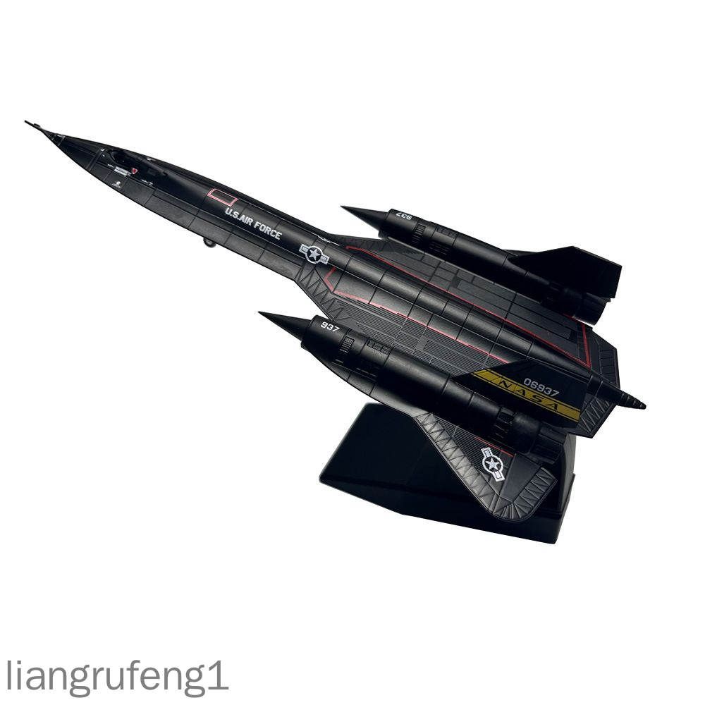 1/144 Модель самолета истребителя-разведчика SR71 Blackbird ВВС США 06937