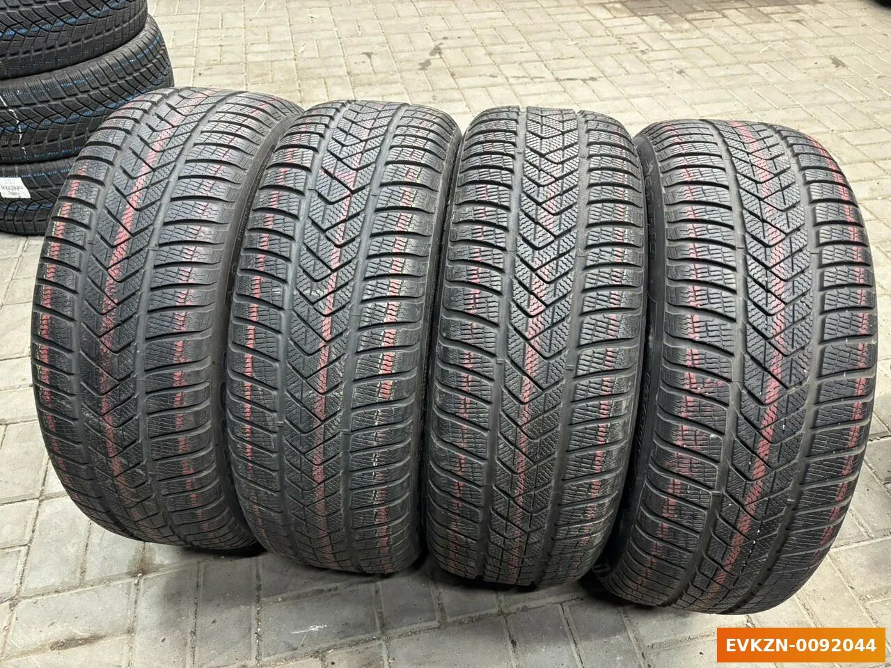 Комплект (4 шт) зимних БУ шин Pirelli Winter Sottozero 3 245/50 R19 35% износ 7863359470 RunFlat