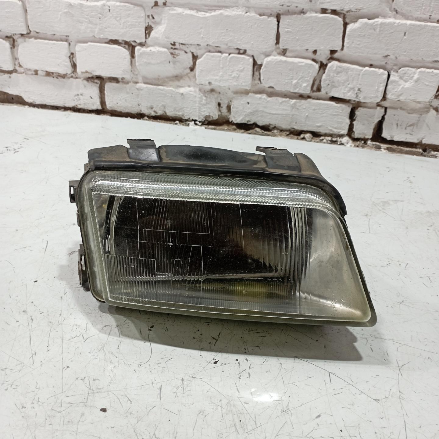 Фара правая Audi A4 B5 (1994 - 1999) 8D0941004A