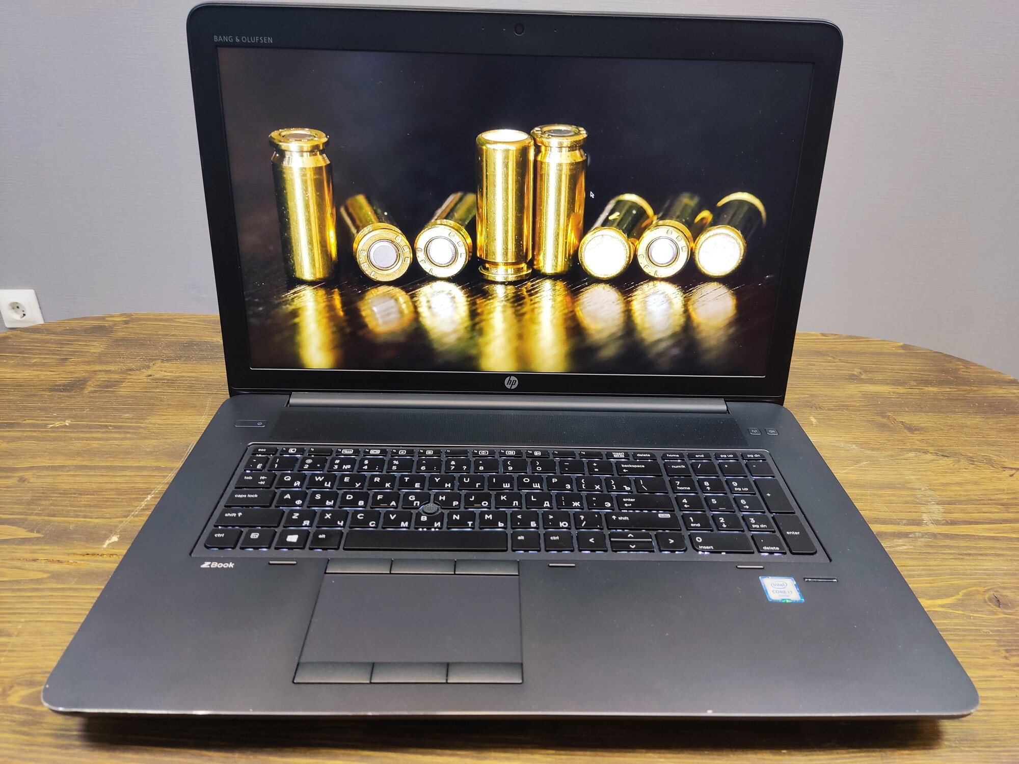 Ноутбук HP Zbook 17 G3 17,3", i7-6700HQ , RAM 16 ГБ, SSD 256 ГБ, NVidia Quadro M2000M, Windows10 Pro, чёрный, матовый, Русская раскладка