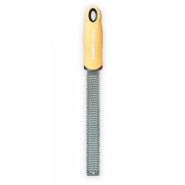 Терка Microplane Zester для цитрусовых, твердых сыров, имбиря, шоколада, с лезвиями из нержавеющей стали, лимонный желтый, 46664