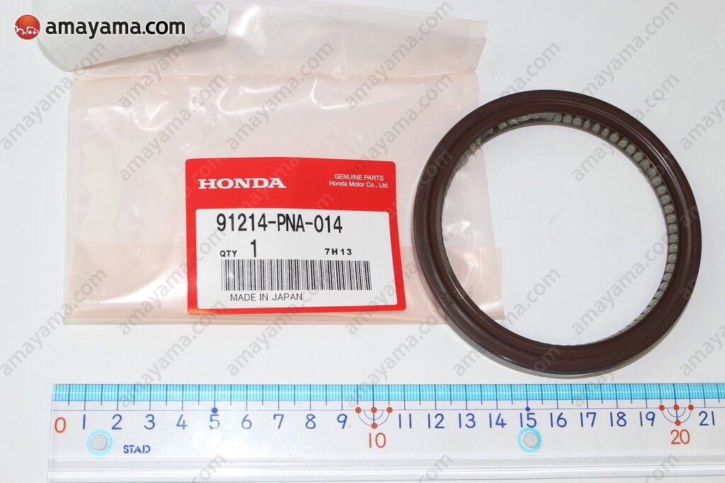 Сальник коленвала Honda 91214-PNA-014