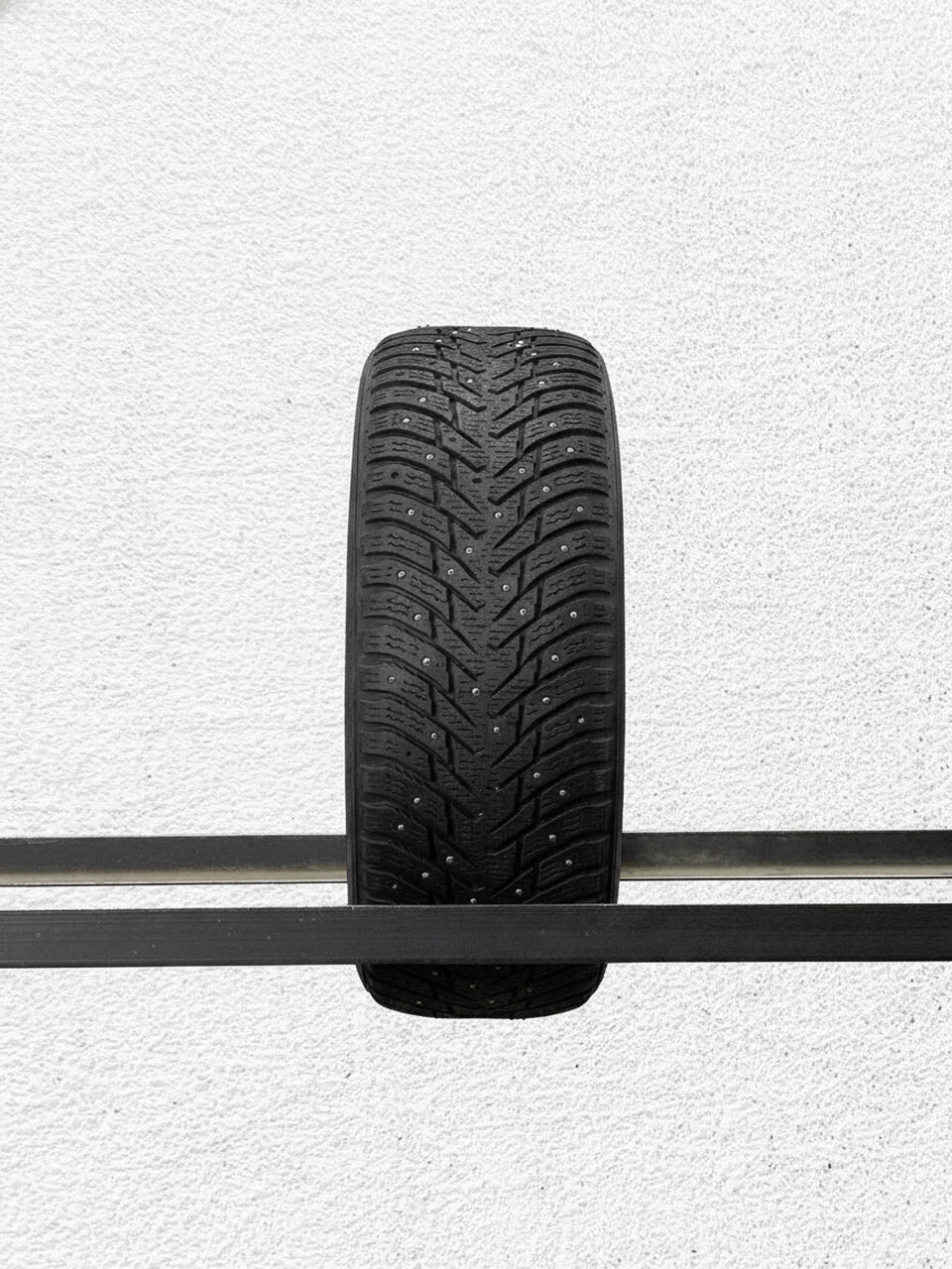 Зимние шины шипованные Nokian Tyres Hakkapeliitta 8 195/55 R16 40% износ TSB044578