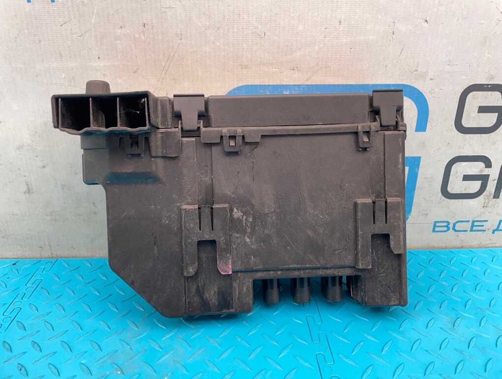 Блок предохранителей Mercedes-Benz S-Class 2006 W221 273.961 5.5 арт. 167463