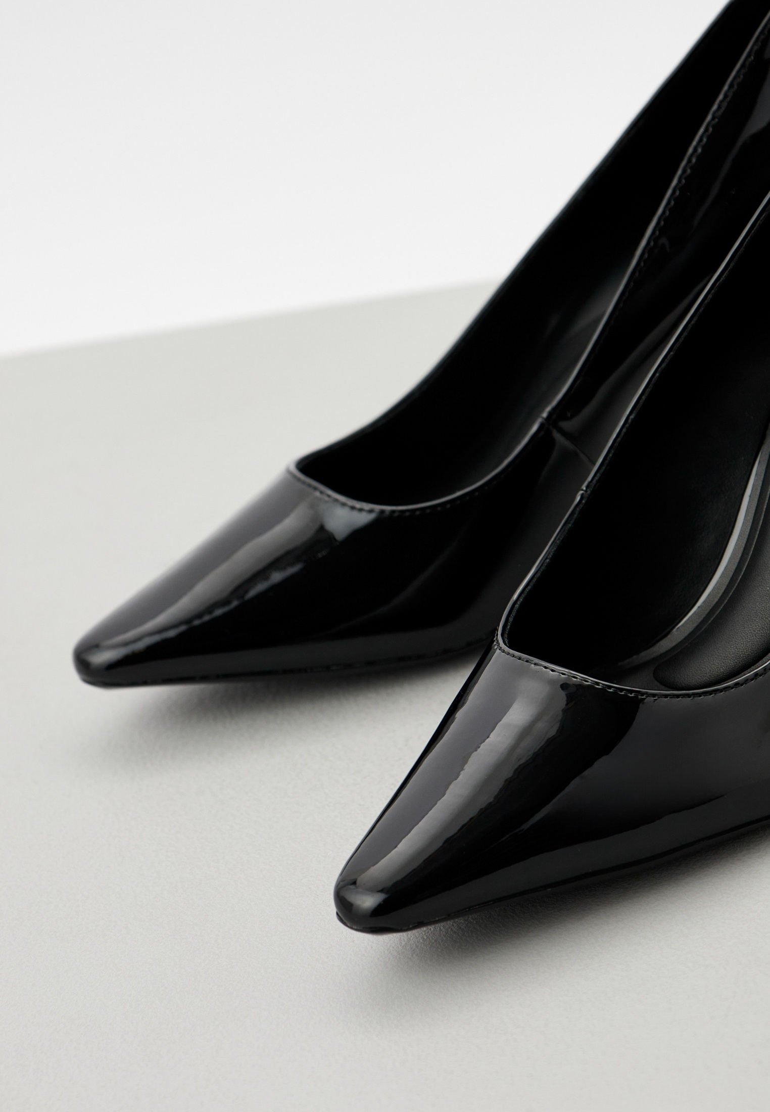 Туфли лодочки DKNY, размер 8.5, черный — фото 1