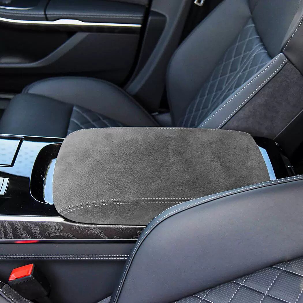 Чехол для центральной консоли Audi A8L 2018-2025, меховой серый с линией, 1 шт. (низкая комплектация) - премиум-подгонка