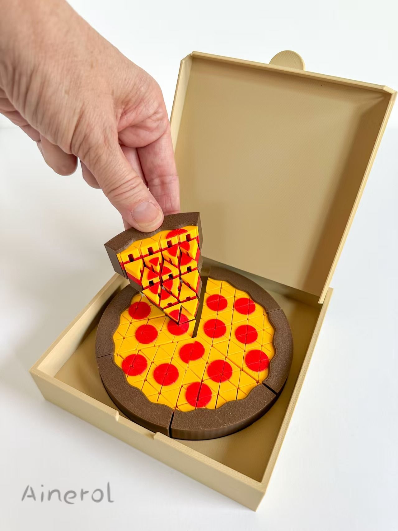 3D-печатная игрушка-антистресс целая пицца из 6 ломтиков с коробкой для пиццы