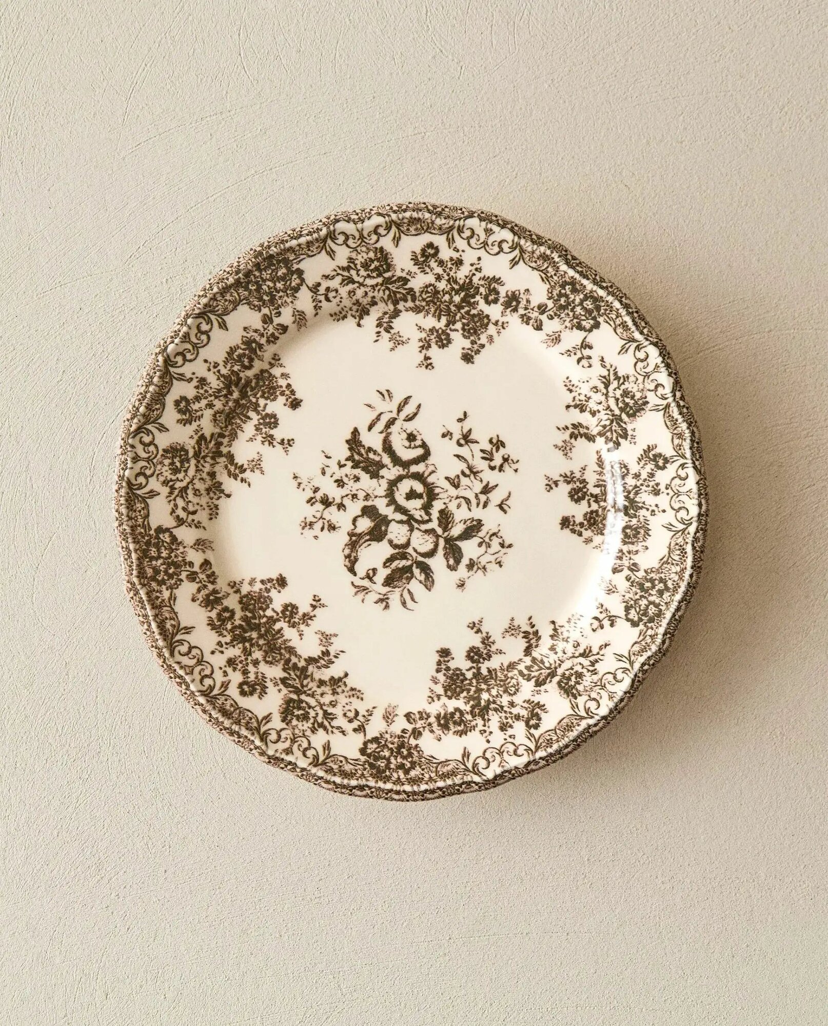 ZARA HOME Тарелка "ZARA HOME Тарелка десертная "FLORAL EARTHENWARE" 21.5 см 1 шт коричневый" 21.5 см 1 шт коричневый
