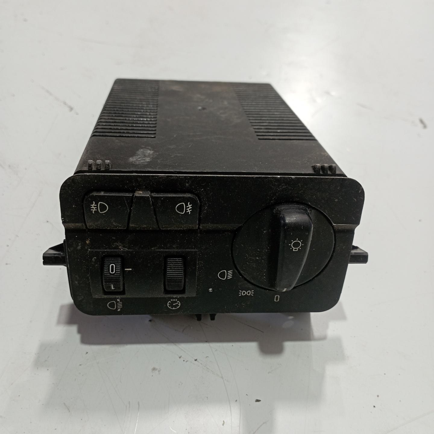 Блок управления печки/климат-контроля BMW 3 E46 (1997 - 2003) 6923479