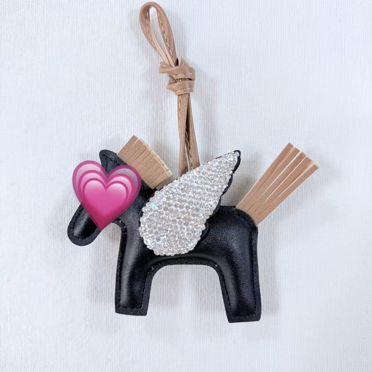 Подвеска из искусственной кожи Пегас брелок для сумки ключница аксессуар для рюкзака подарок Черный с коричневой гривой