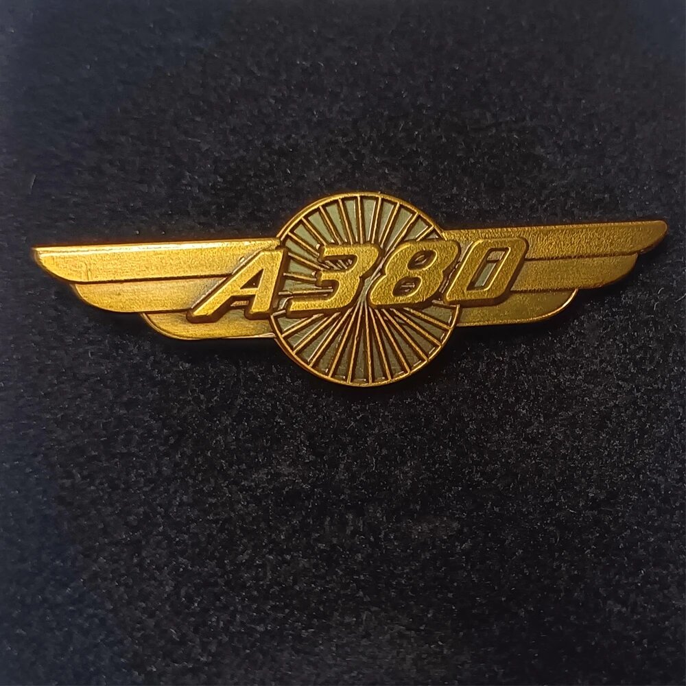 Значок пилота Boeing и Airbus латунный wing with box, A380 Antique clolor