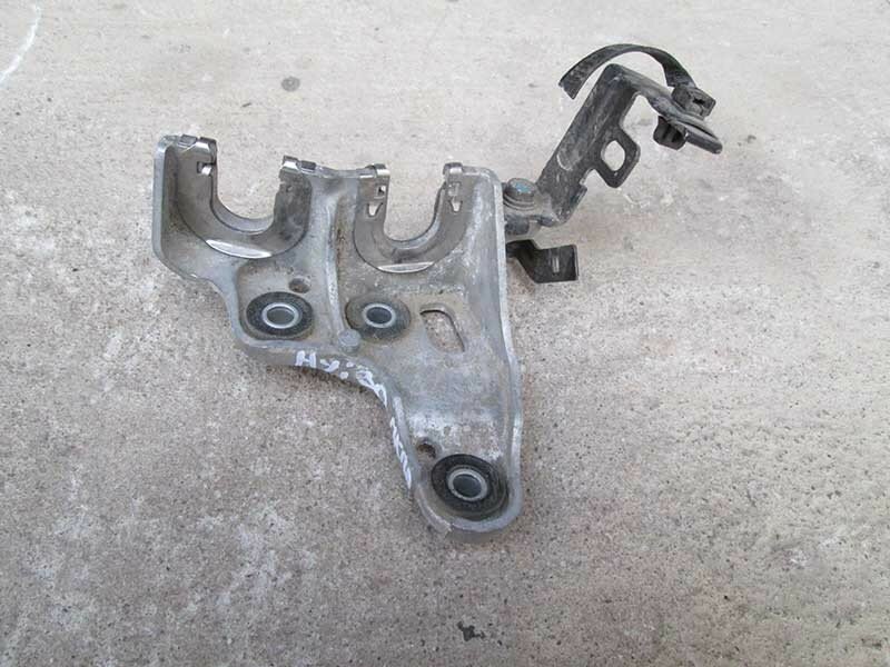 Кронштейн тросов МКПП 4392032000 Hyundai-Kia б/у