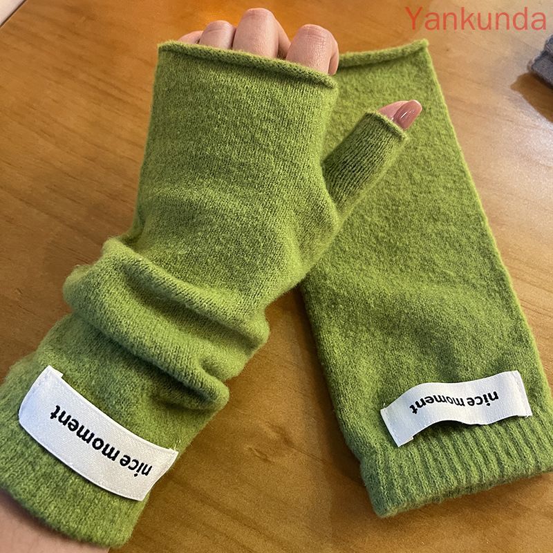 Митенки для мужчин и женщин