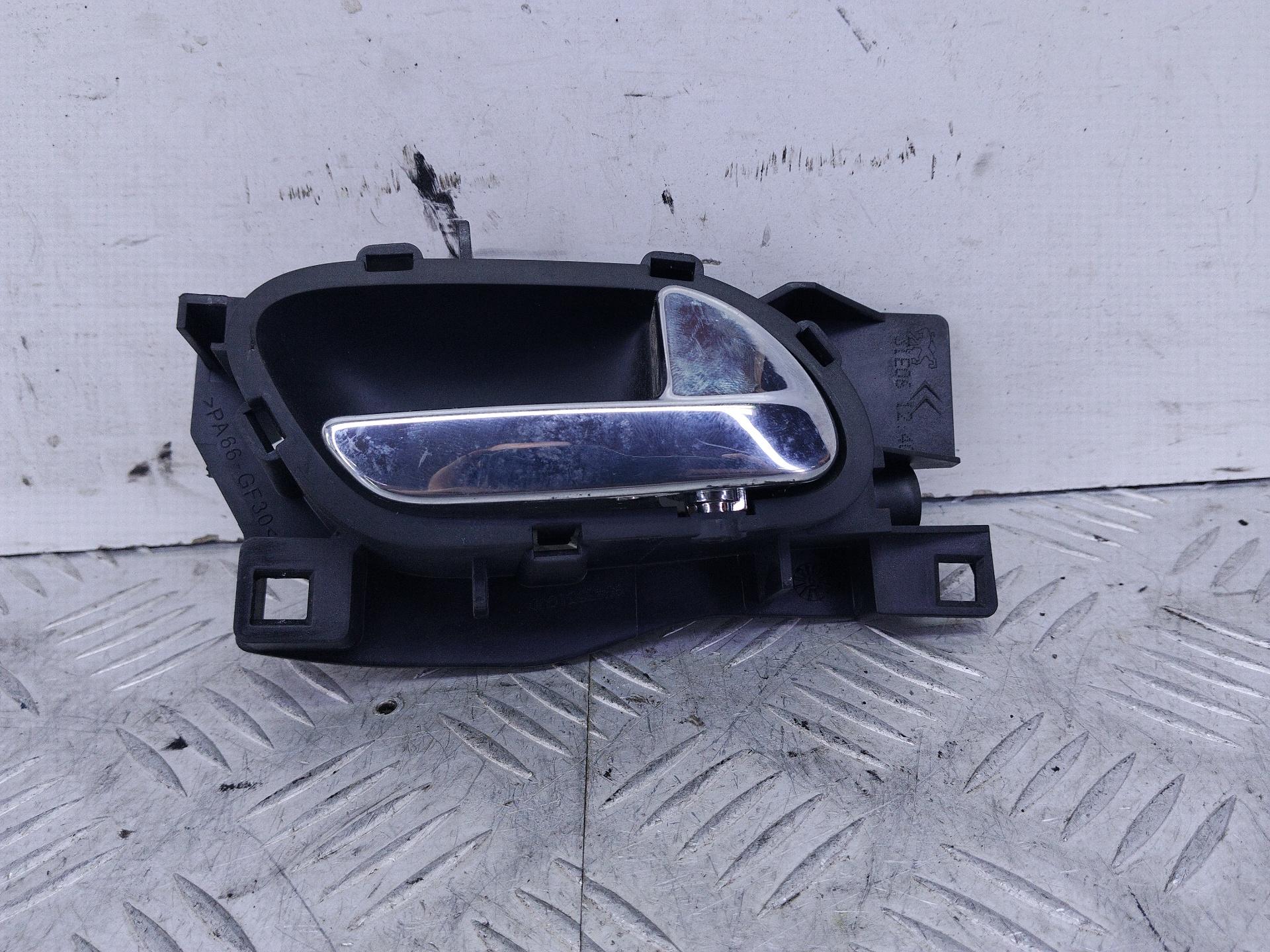 Ручка внутренняя двери передней правой Citroen C4 1 LC (2004 - 2014) 14D10012