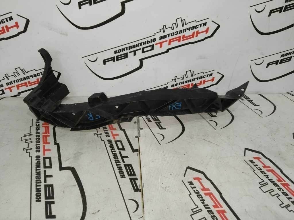Ресничка Bmw передняя правая 51647120824