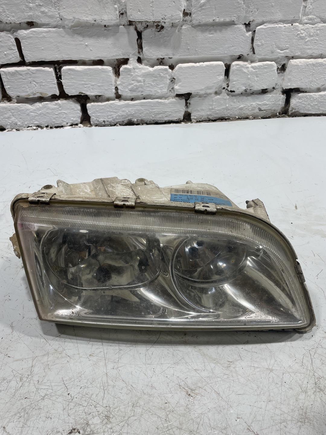 Фара правая Volvo S40 1 (1995 - 2000) 1AG00786134