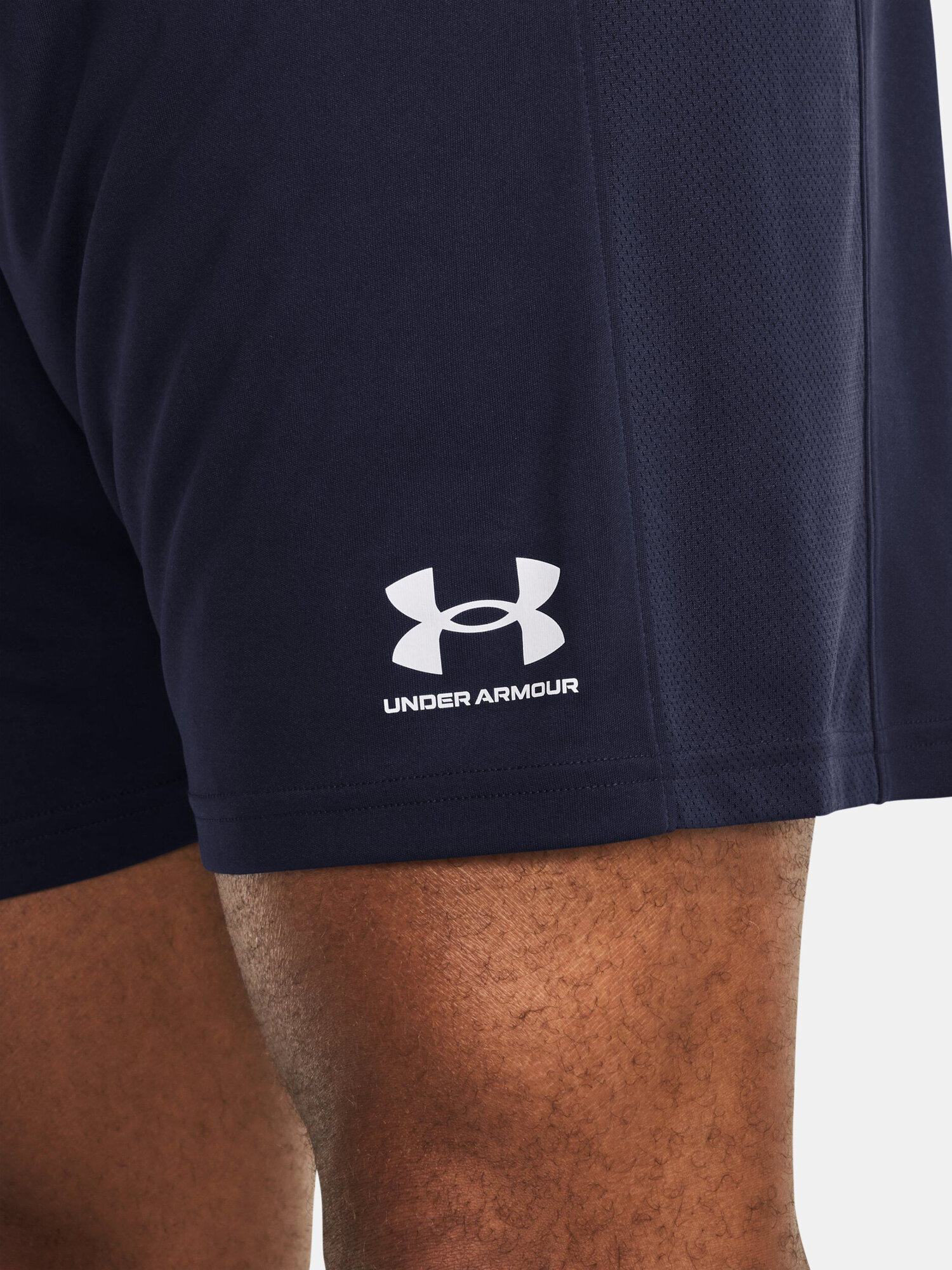 Шорты спортивные Under Armour Challenger, размер SM, темно-синий/белый — фото 1