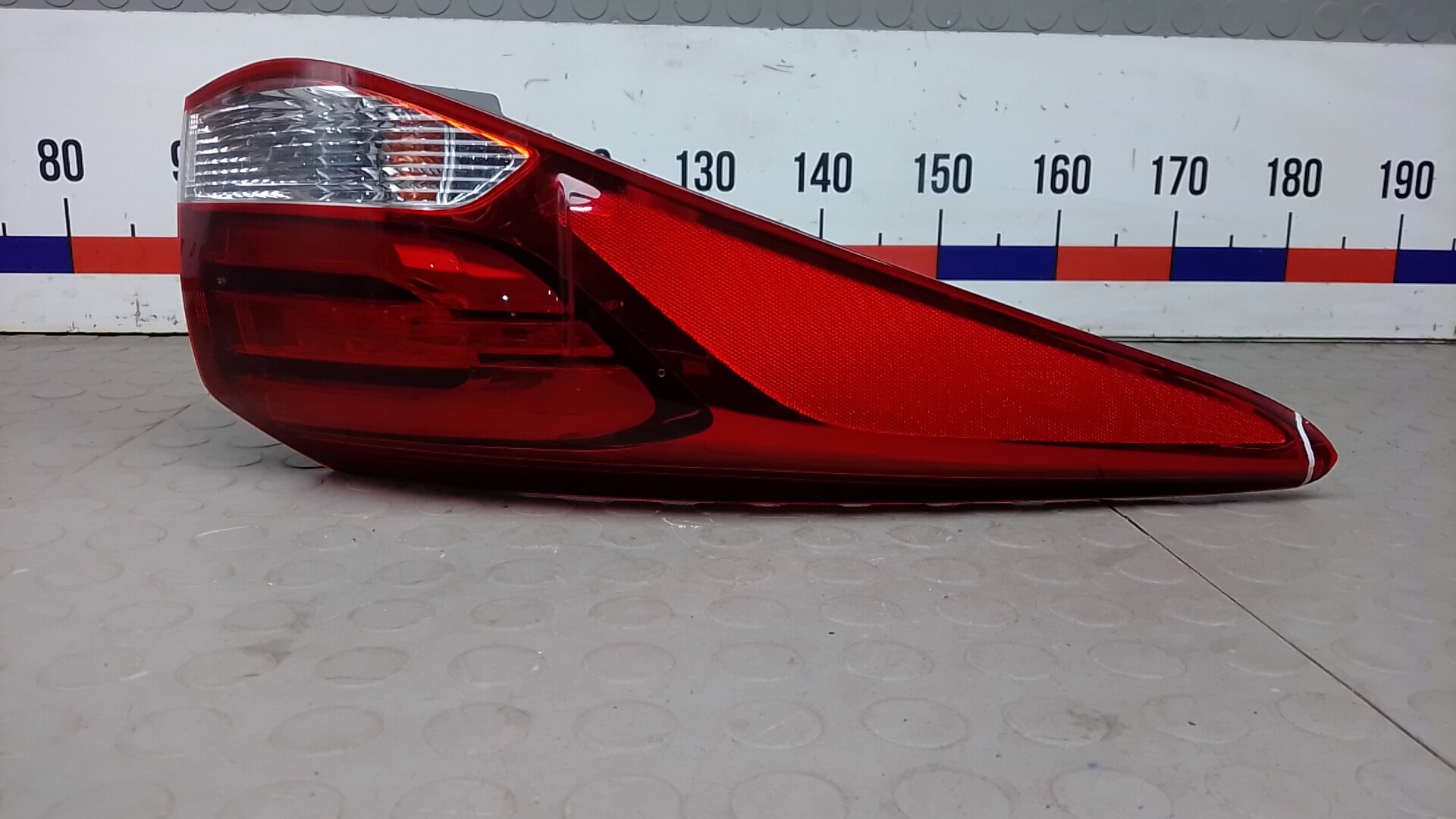 Фонарь задний левый HYUNDAI I40, Номер 924013Z500