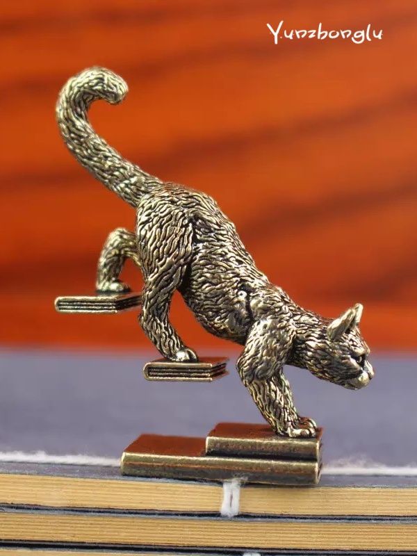 Yunzhonglu Сувенирная Кошка, высота 5 см, длина 4.2 см
