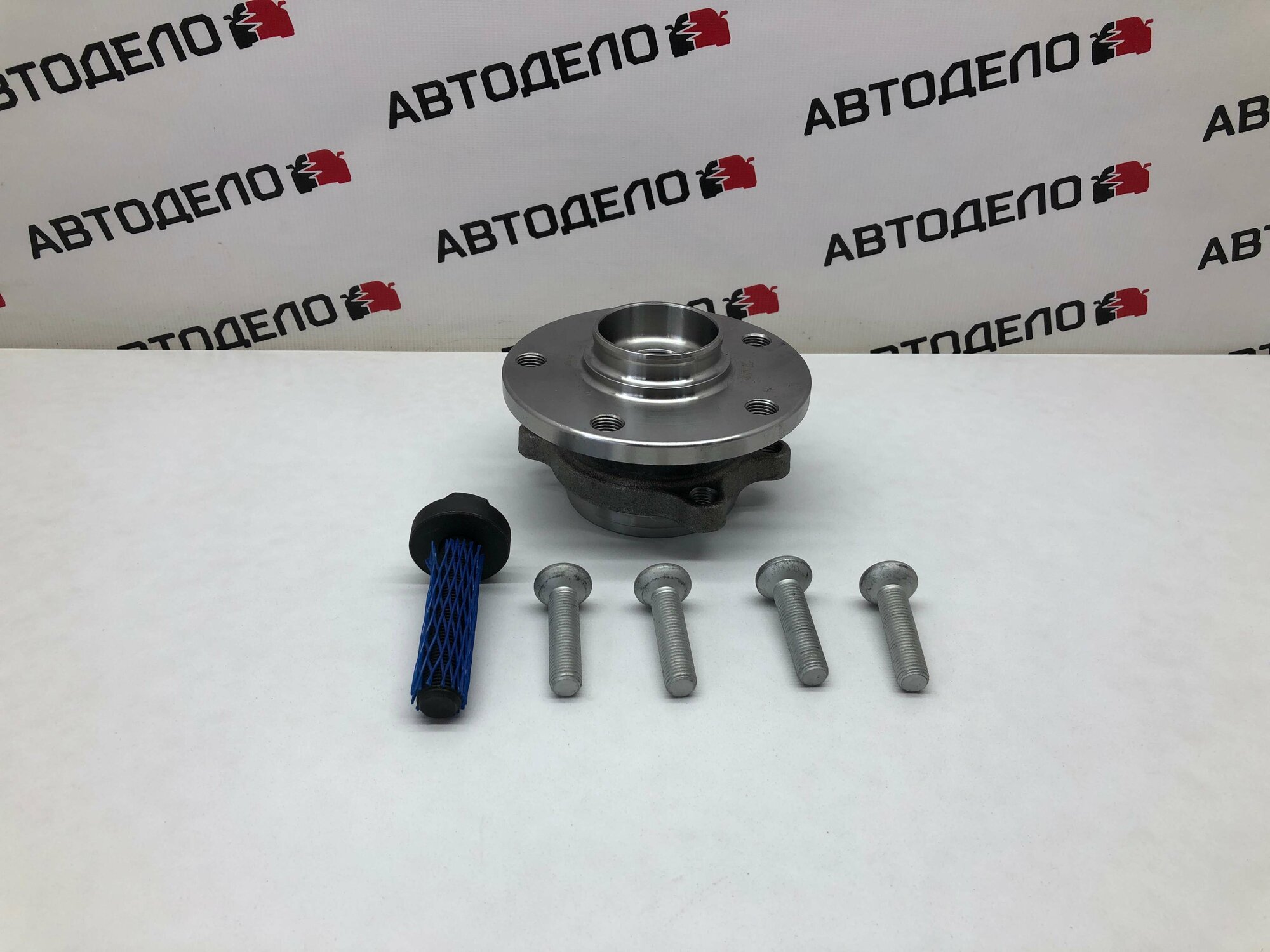 Ступица передняя MILES db83003 VW Passat(B6, B7, B8)