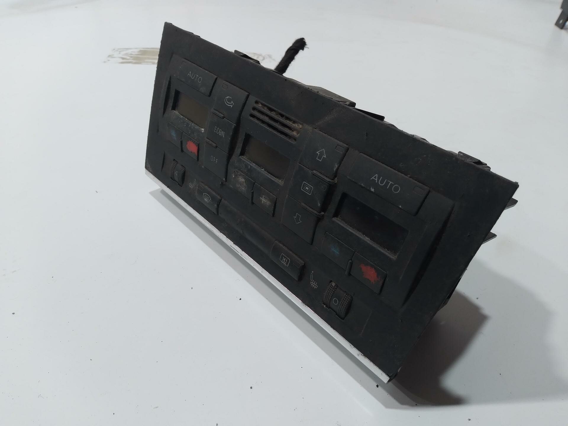 Блок управления печки/климат-контроля Audi A4 B6 (2000 - 2006) 8E0820043J