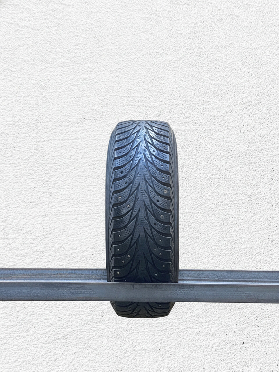 Зимние шины шипованные Yokohama Ice Guard IG35 185/65 R15 35% износ DSV071