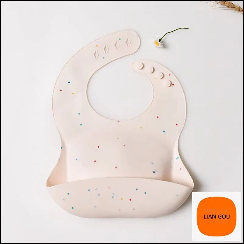 Силиконовый нагрудник MUSHIE Peach Terrazzo