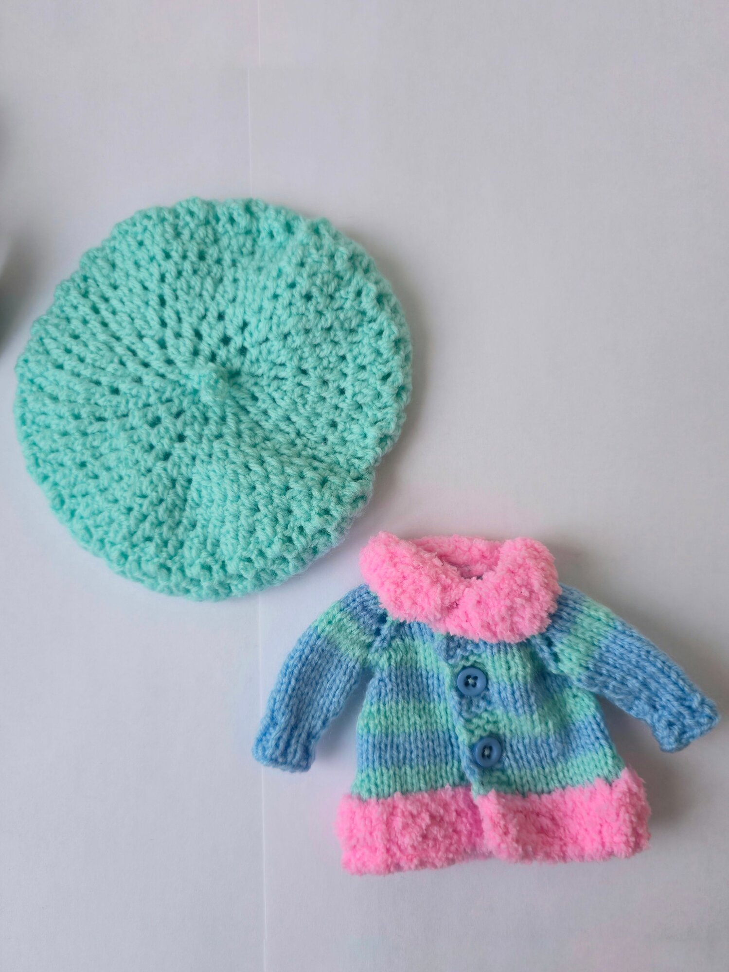 Комплект одежды для куклы Блайз Blythe или Биггерс (Biggers): пальто кофта и шапка берет