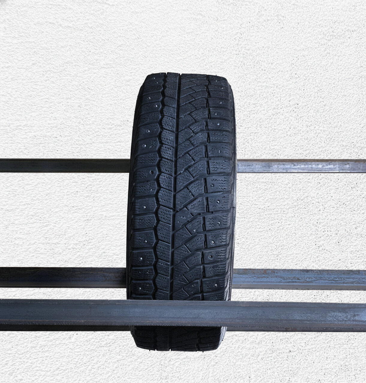 Зимние шины шипованные Viatti Brina Nordico V-522 185/60 R14 30% износ TSB048056